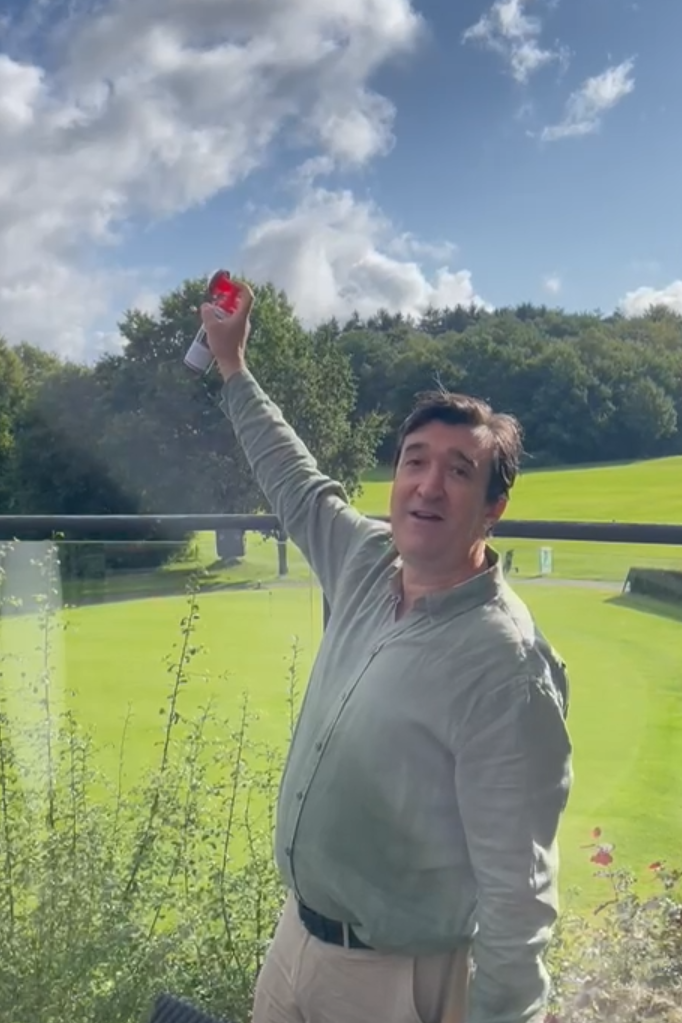 Unser Präsident eröffnet das Turnier mit eine Druckluft-Horn